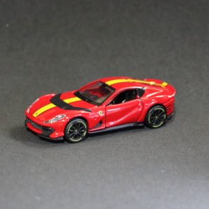 Ferrari 812 Competizione 1:64